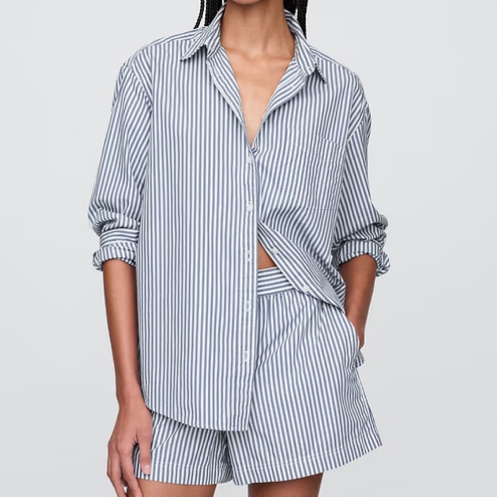 GAP Women's Navy and White Striped Button Down Shirt
